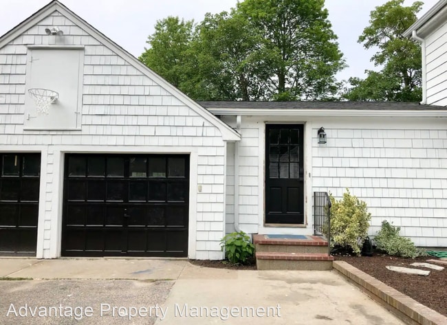 Building Photo - 4 br, 2.5 bath House - 77 Mill Road