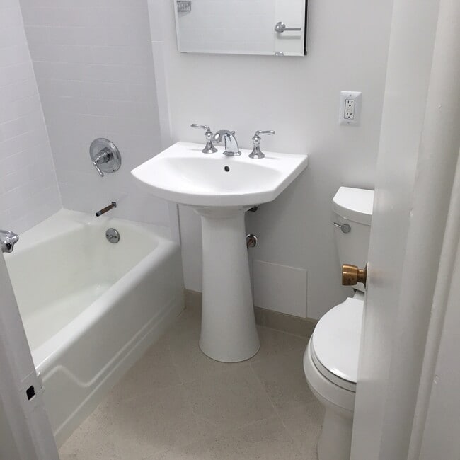 Bathroom - 444 Bedford Street