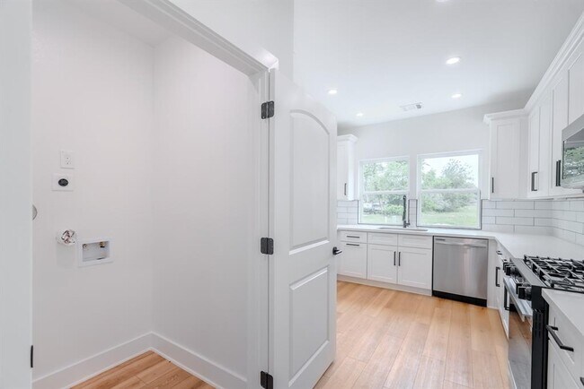 Foto del edificio - 7903 Sunnyhill St