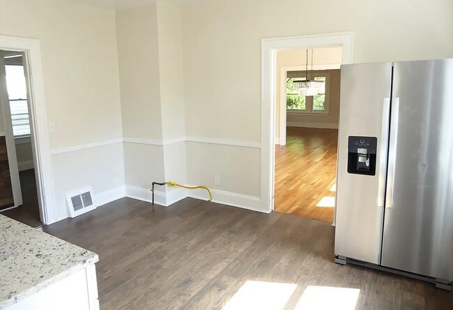 Foto del edificio - 1808 Buhrer Ave