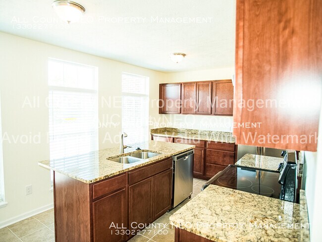 Building Photo - 1918 E 86th St