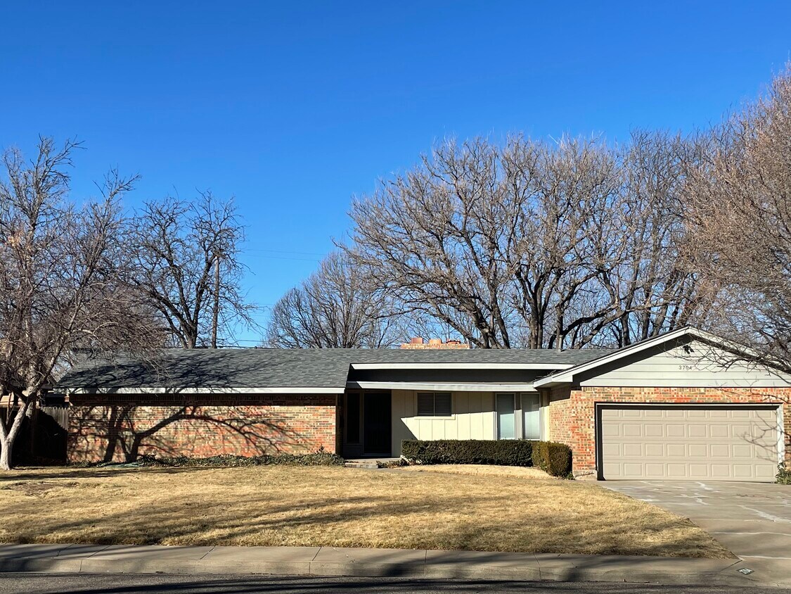 3704 Paramount Blvd, Amarillo, TX 79109 House Rental in Amarillo, TX