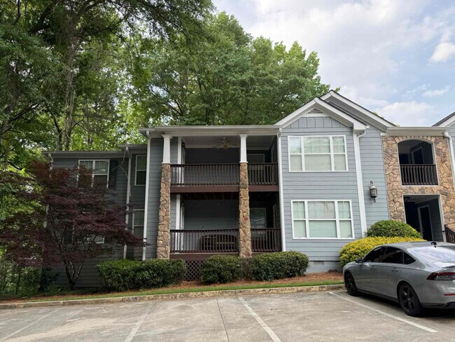 Foto del edificio - 203 Madison Ln S E