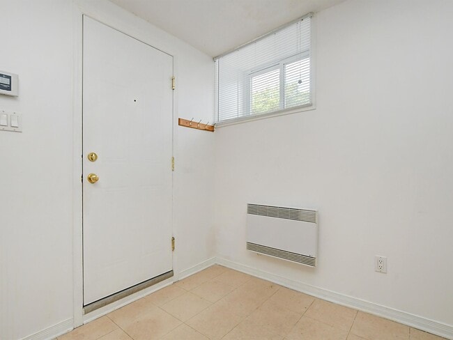 Building Photo - 477 Cumberland St