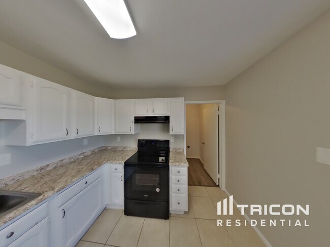 Building Photo - 3312 Woodlark Dr