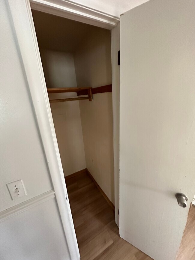 Foto del edificio - 150 Judd Ave