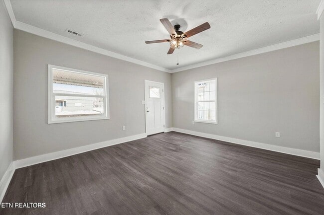 Building Photo - 216 Dameron Ave