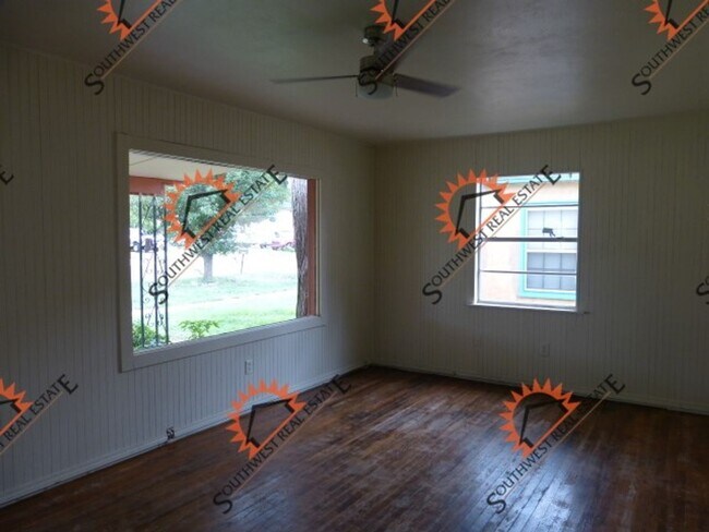 Foto del edificio - 3 Bed 2 Bath House