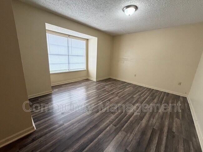 Foto del edificio - 5137 Weston St