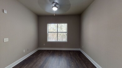 Interior Photo - Savoye