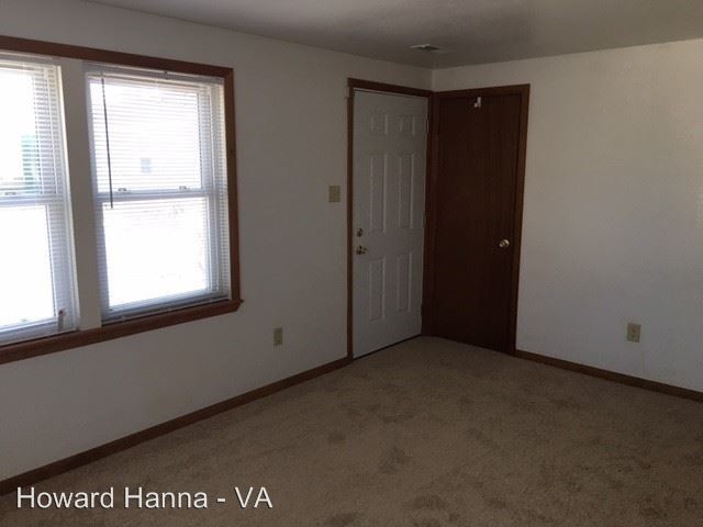 Building Photo - 3 br, 1 bath House - 915 Hannah Street