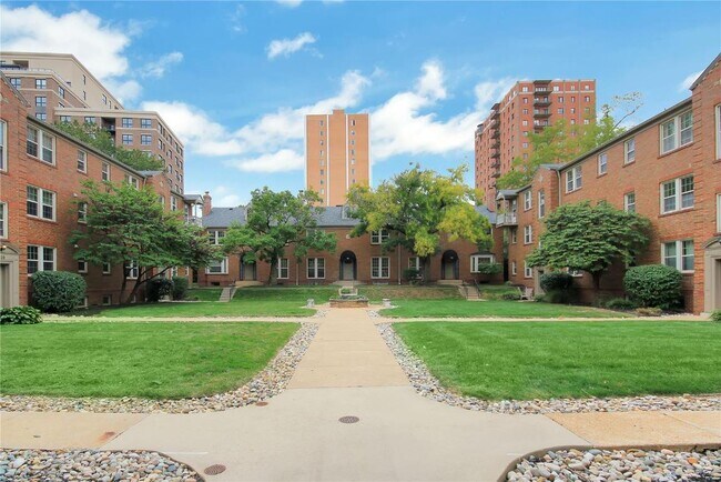 Foto del edificio - 827 Westwood Dr