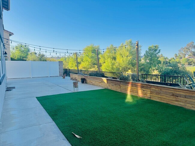 Foto del edificio - 5 Bed 3 Bath Home for rent in Murrieta