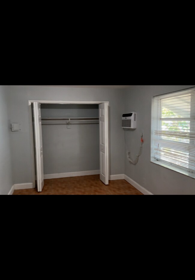 Foto del edificio - 217 SW 4th Ave