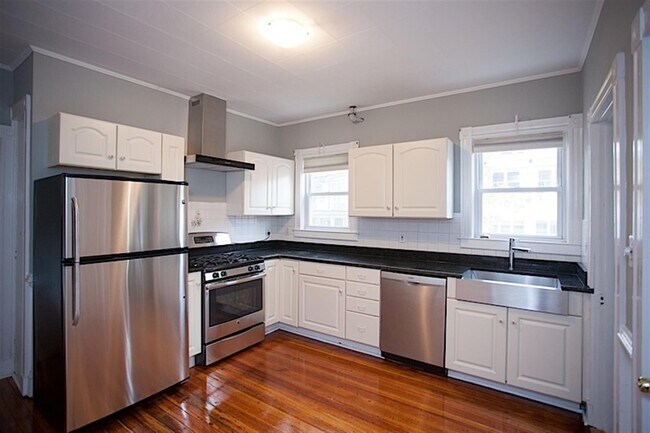 Building Photo - 41 Belknap St