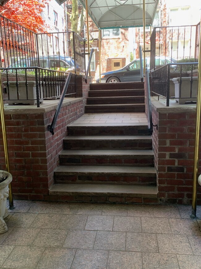 Foto del edificio - 302 96th St