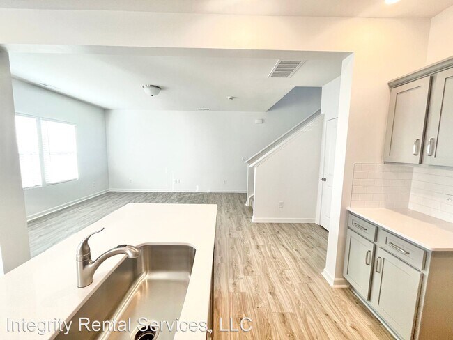 Building Photo - 3 br, 2.5 bath House - 110 Gaelic Drive