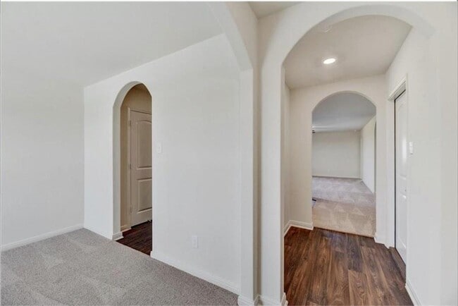 Building Photo - 138 Fox Glen Trl