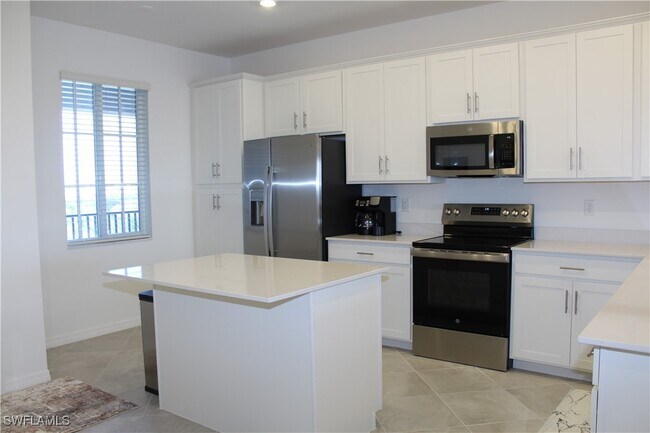 Building Photo - 5527 Double Eagle Cir