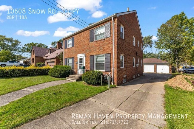 Building Photo - 10608 Snow Rd Down, Parma - Spacious 2 bed...