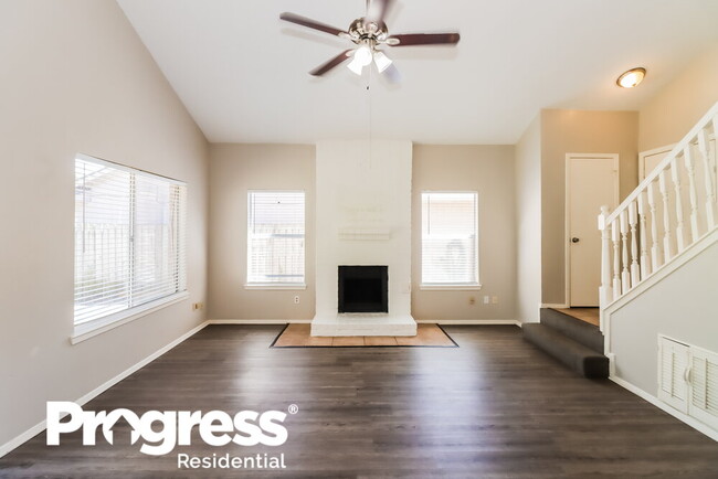 Building Photo - 7615 Alegria Dr
