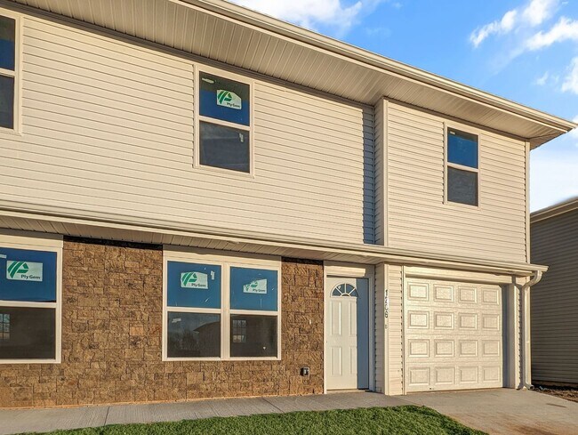 Building Photo - 1206 Nedra Dr