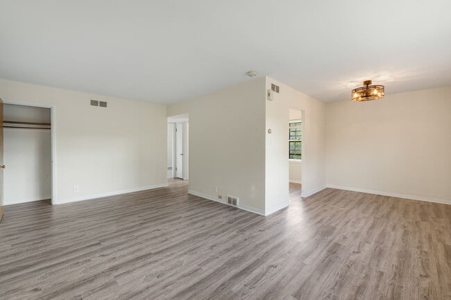 Building Photo - 4204 N Olsen Ave