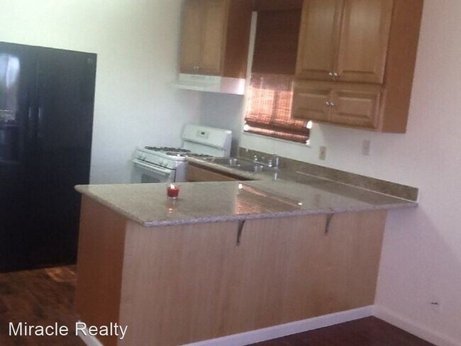 Building Photo - 2 br, 1 bath House - 927 Daulton Ave