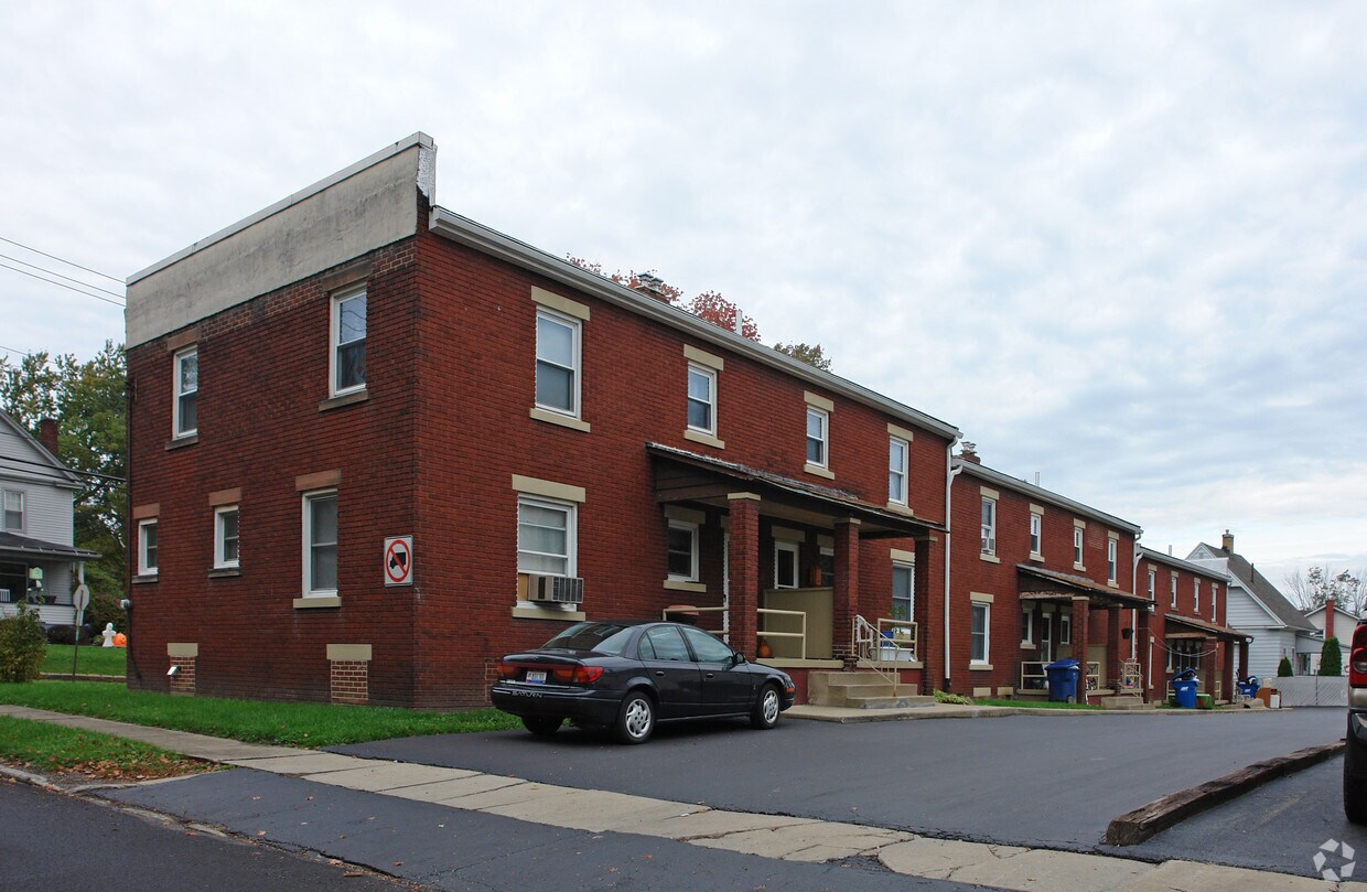Building Photo - 51 Hager St