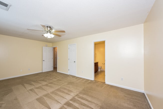 Building Photo - 4-Bedroom Home with Two-Car Garage