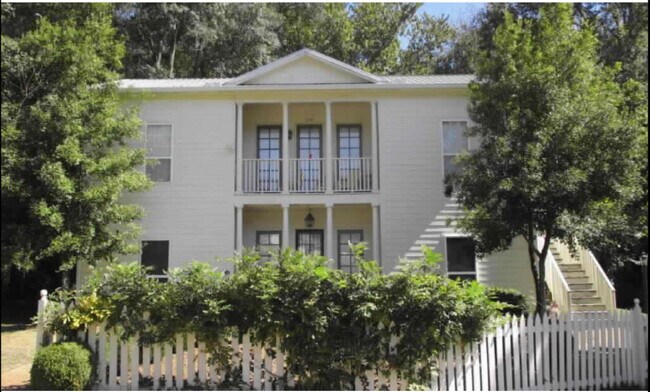 Upstairs Unit - 209 South 16th Street