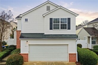 Building Photo - 217 Hiawassee Dr