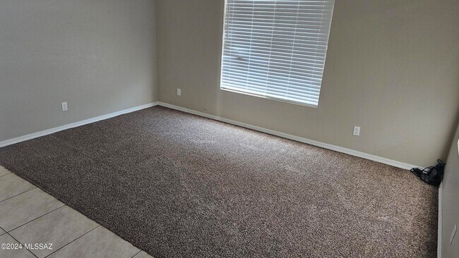 Foto del edificio - 1523 E Stratford Dr