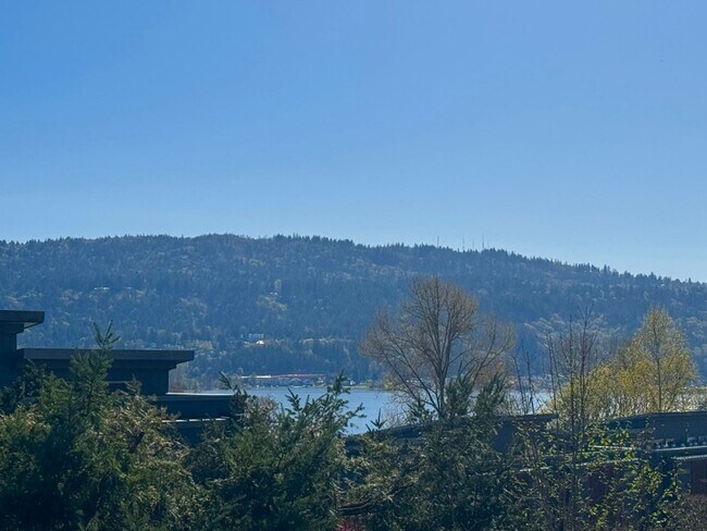 Foto del edificio - 2Bd/2.5Ba Issaquah Townhouse