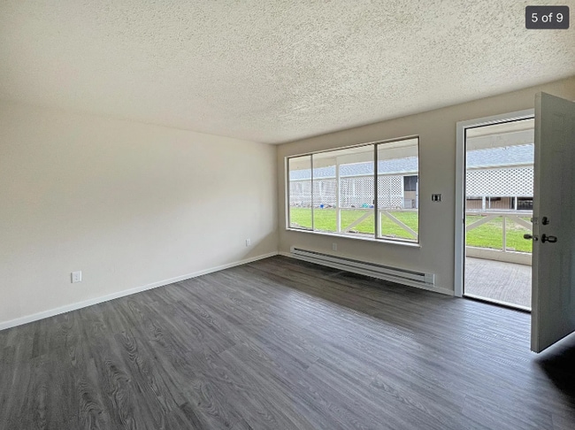 Building Photo - 130 166th St S