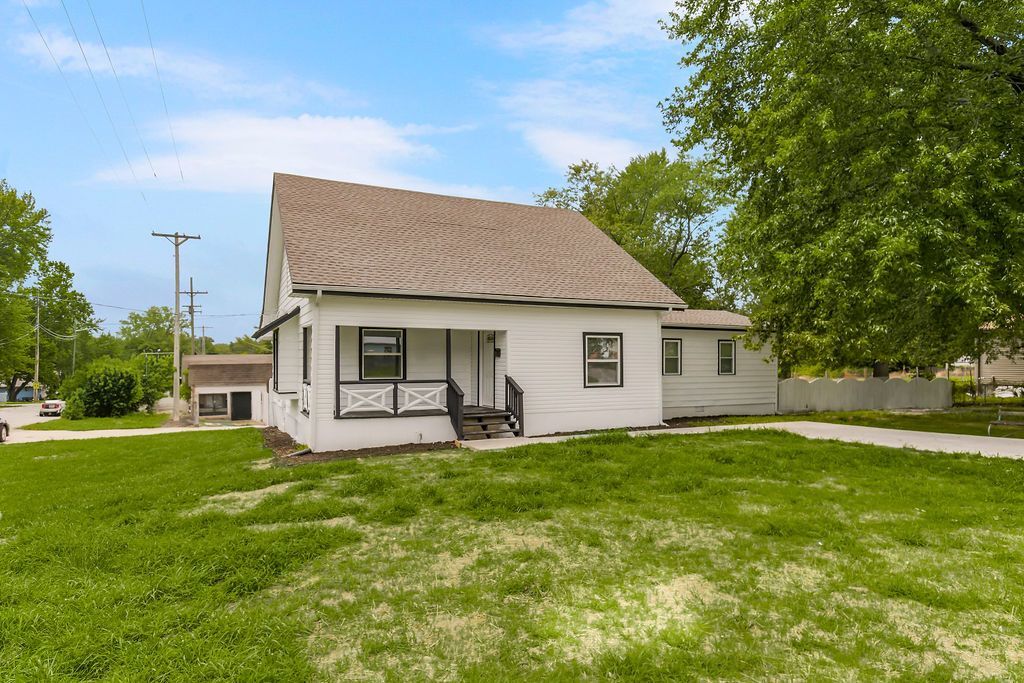 Primary Photo - NEW 3 bedroom house