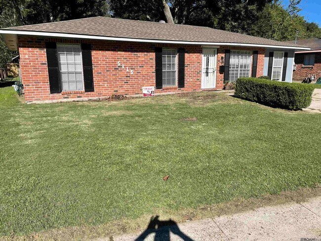 Foto del edificio - 5115 Woodlawn Ave