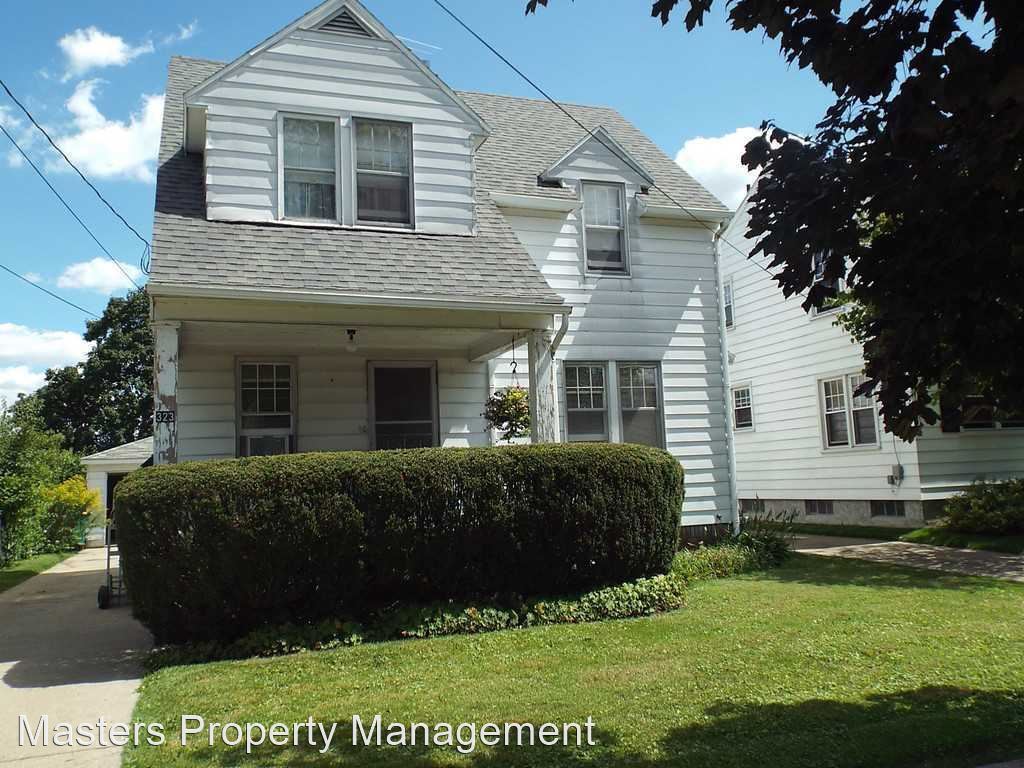 323 Hillview Dr, Rossford, OH 43460 House Rental in Rossford, OH