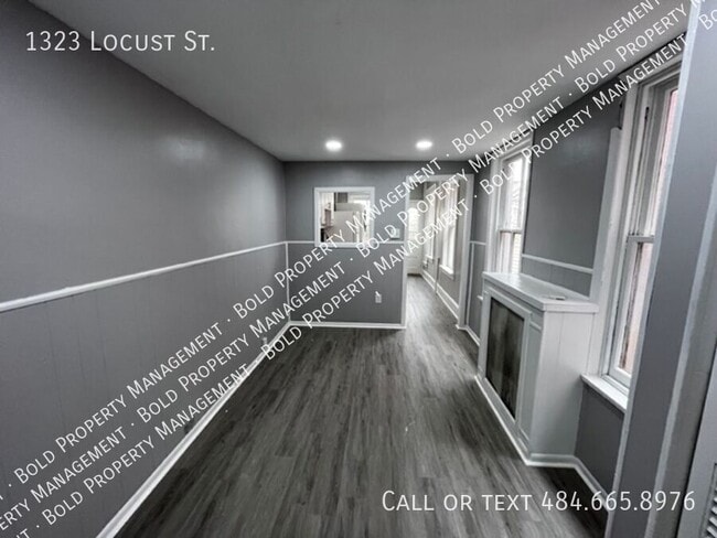 Building Photo - 1323 Locust St
