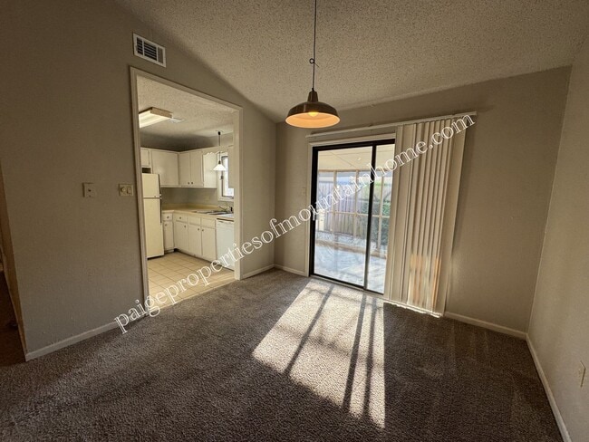 Building Photo - 605 Cooper Estates Dr