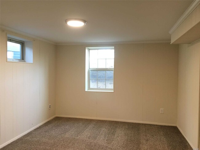 Building Photo - 48 Sunset Dr