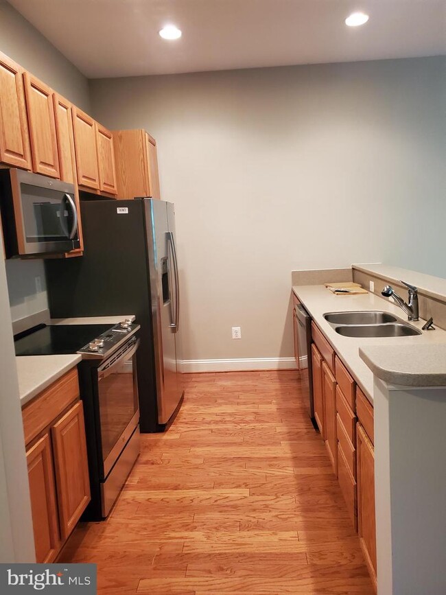 Building Photo - 22547 Landing Way