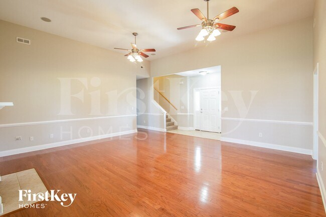 Foto del edificio - 7648 Fayetteville Rd