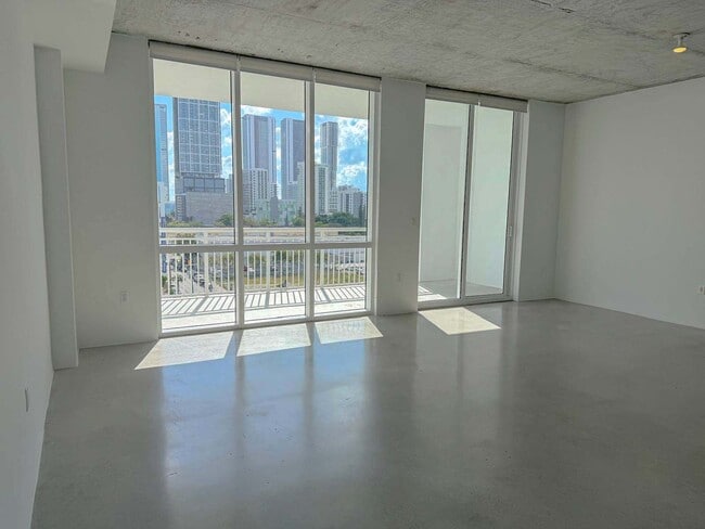Foto del edificio - Cynergi Lofts at Wynwood