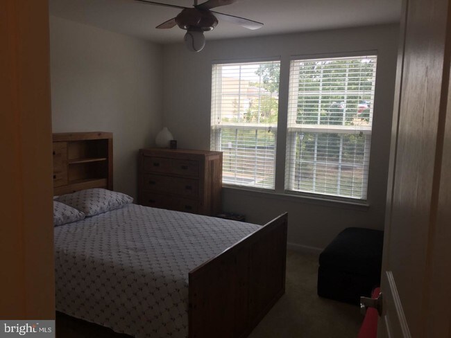 Building Photo - 14862 Mason Creek Cir