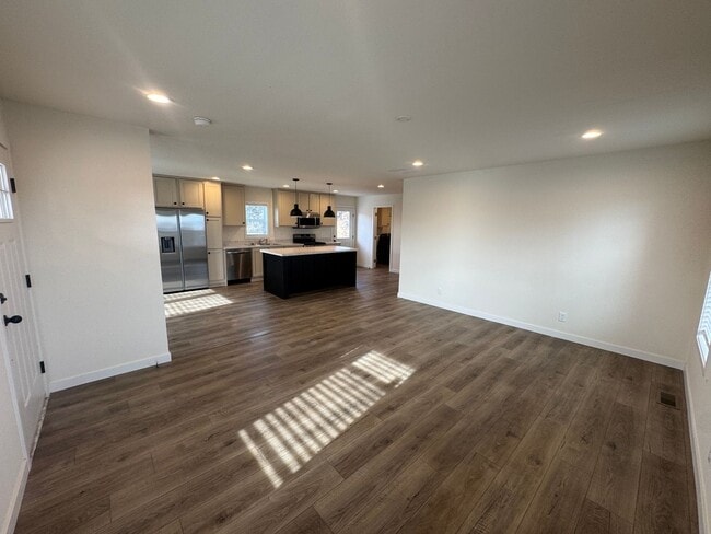 Building Photo - 315 Gerdes Ave