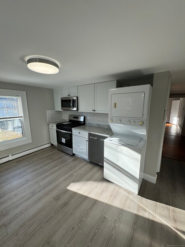 Building Photo - 20 Nordland Ave