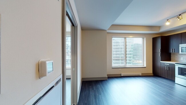 Interior Photo - 100 Pier 4