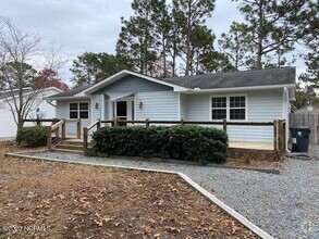 Building Photo - 1328 Spring Lake Dr