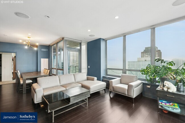 Foto del edificio - 600 N Lake Shore Dr